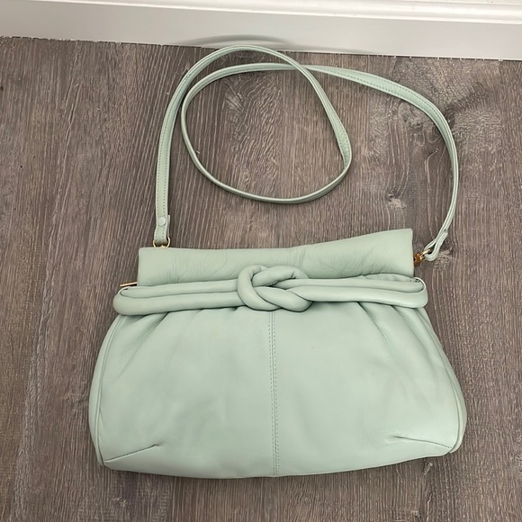 Teal Purse - Picture 1 of 9
